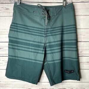 NWT United by blue The Responsible Board Short - 9"  Size 30 Green